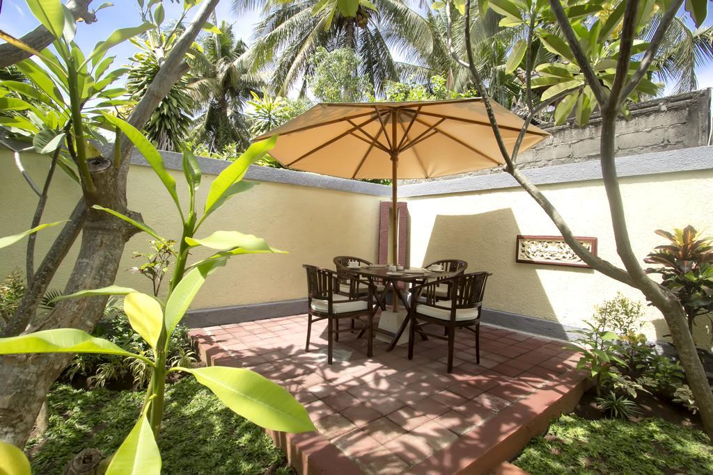 Frangipani Homestay Нуса-Дуа Экстерьер фото