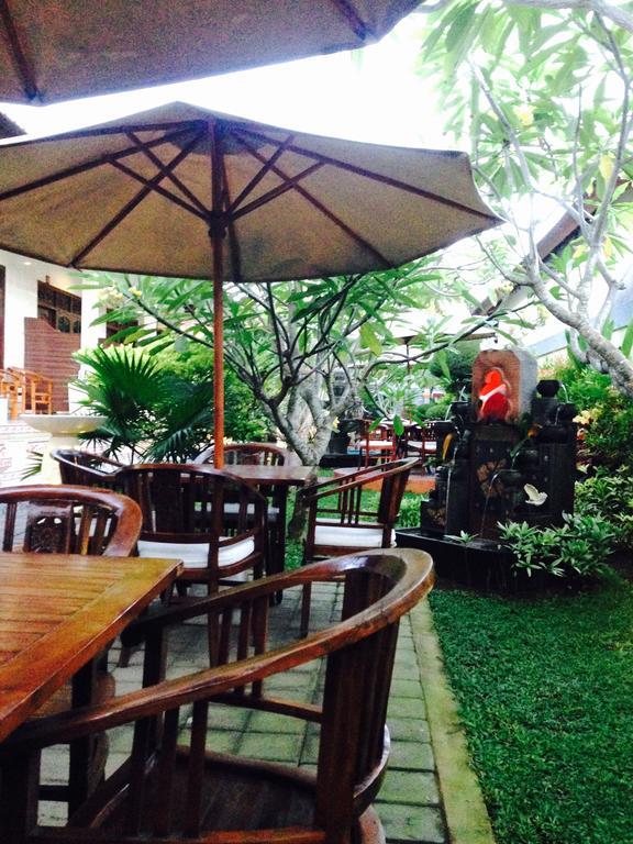 Frangipani Homestay Нуса-Дуа Экстерьер фото
